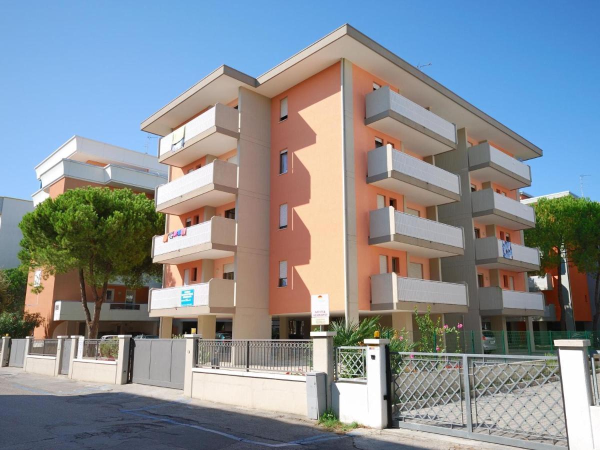 Apartment In Bibione Near Sea Beach Extérieur photo